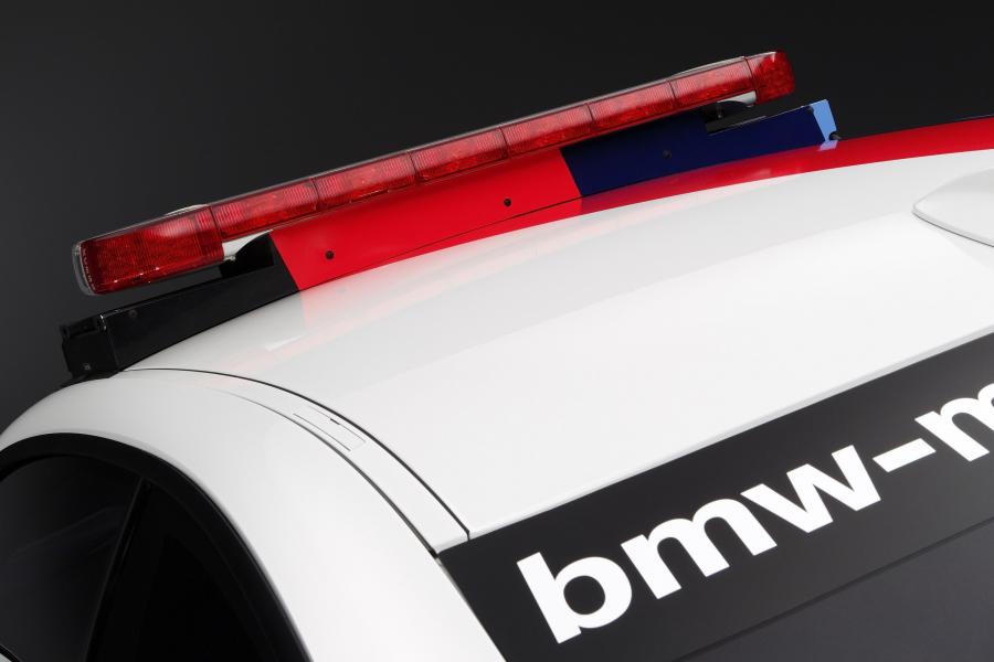  BMW 1-Series M Coupe MotoGP Safety Car 2011 года  (фото 2 из 40)